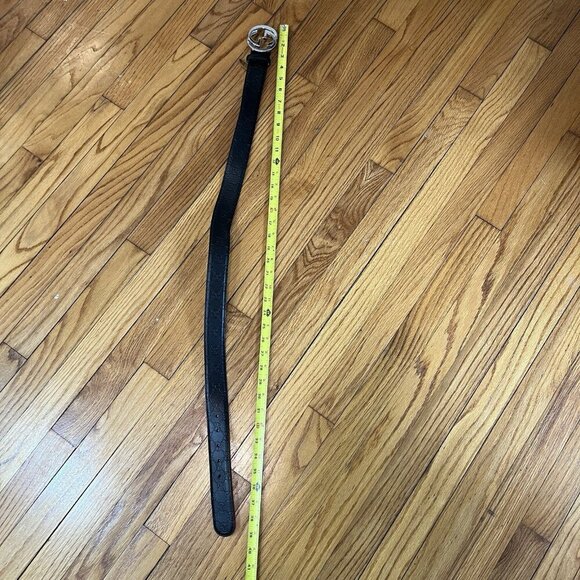 Gucci Embossed Black Belt with Silver GG Buckle - Picture 16 of 16